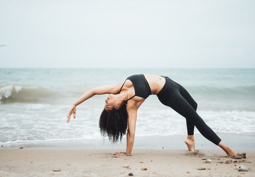 Mel Marie Phillips - Yoga Teacher